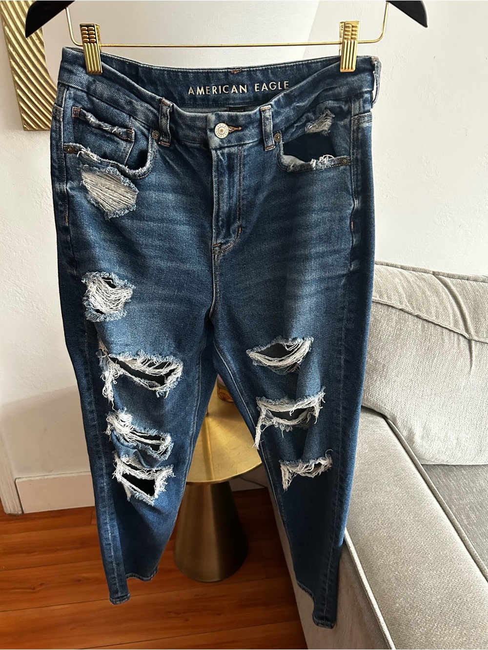 American Eagle Curvy Mom Blue Jeans Women's Size 6 Distressed Destroyed Stretch
